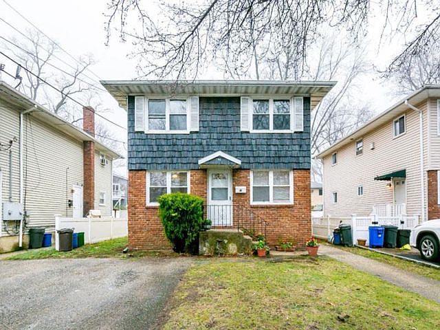 1st image of 41 Yennicock Ave #2