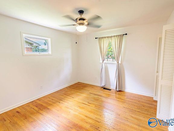 4th image of 1921 Azalea Cir SW
