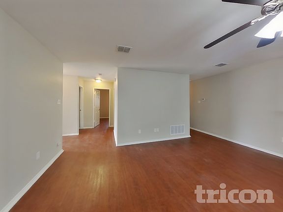 3rd image of 2057 Wildwood Dr