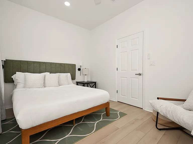 217 N Everton St — Photo 22