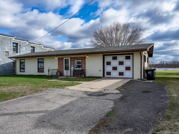 316 W State St, New Lisbon, WI 53950