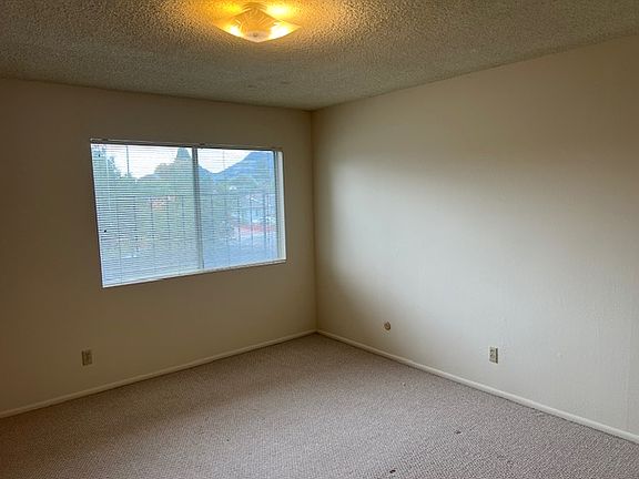 5th image of 1535 Royal Way