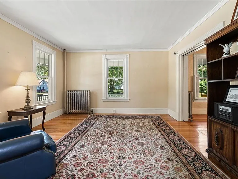 20 Stark Ave — Photo 6