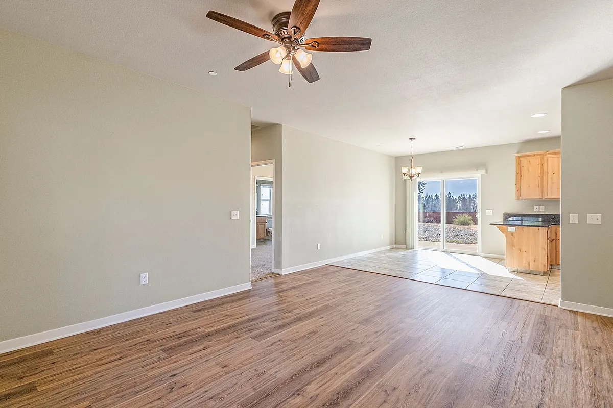 Building Photo - Pheasant Ridge Commons