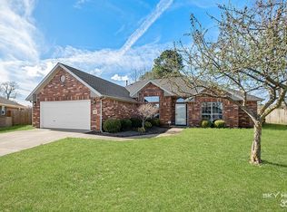 1592 Bedford Ter, Springdale, AR 72764