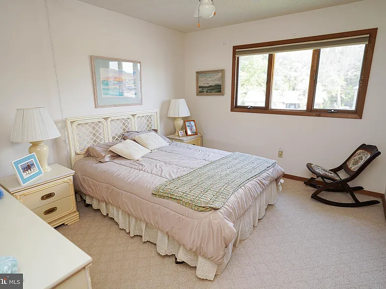 39028 Bayview W — Photo 72