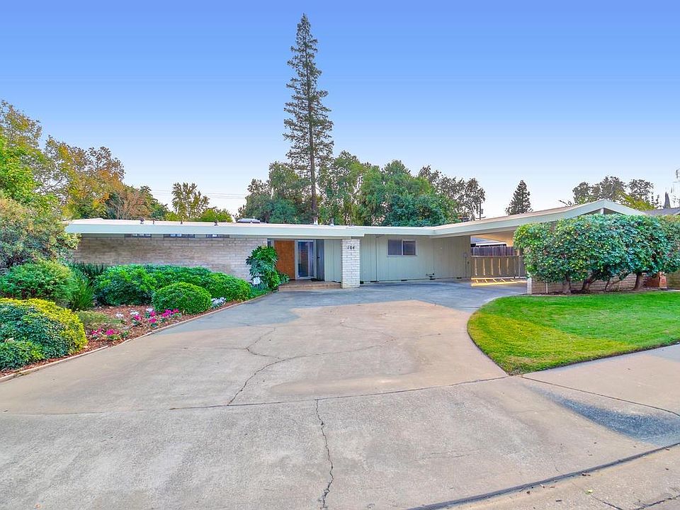 1st image of 104 Greenwood Dr