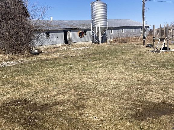 3rd image of 81 Hogan Rd