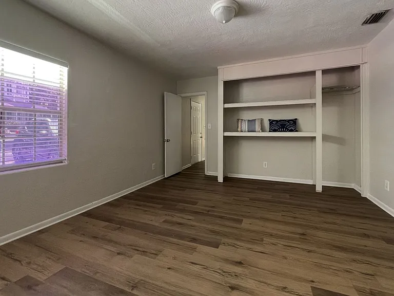 815 E Fort King St — Photo 19