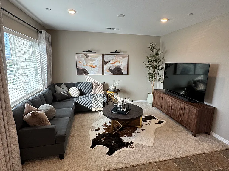7439 Fig Grove Ln — Photo 1