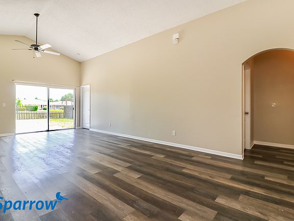 4th image of 18227 Brookpark Dr