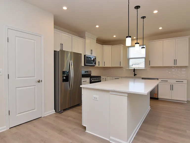 24700 Michael Isler Ave — Photo 4