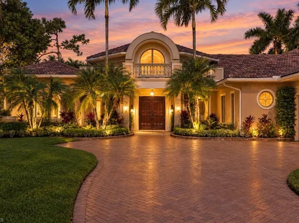 7405 Treeline DR, NAPLES, FL 34119