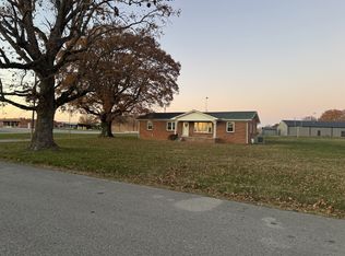 1110 W Main St, Sparta, TN 37166