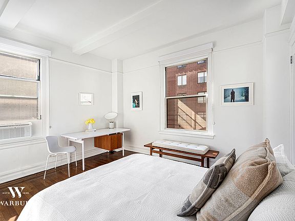 4th image of 131 E 93rd St APT 8A