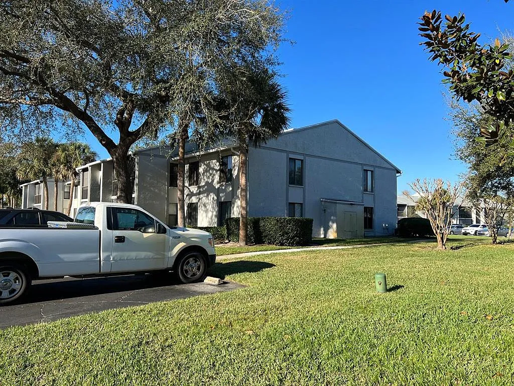 2 bed, 2.0 bath, 1025 sqft, $1,590 — Photo 3