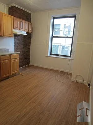 Rented by Skyline Group Real Estate | media 8