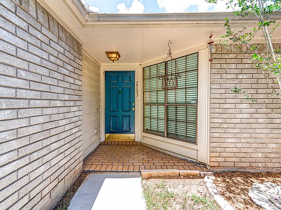 3rd image of 2723 Lakefield Way