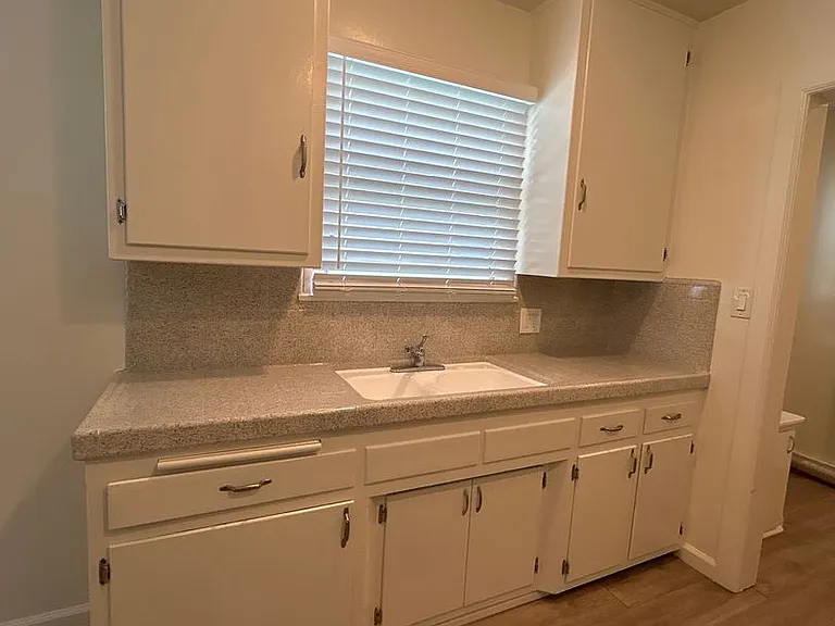 4634 W El Segundo Blvd — Photo 6