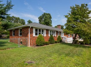 39 Beech Hill Rd, Feeding Hills, MA 01030