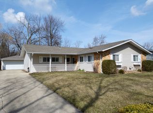 1660 Bedford Rd, Hoffman Estates, IL 60169