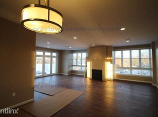 109 Elm St, Newton, MA 02465