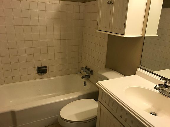 4th image of 4389 S Highland Dr APT 4
