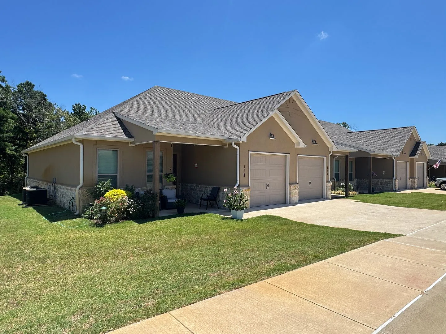 Creekview Estates — Photo 2