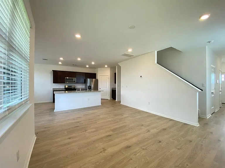 225 Saide St — Photo 5