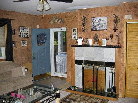 3rd image of 9 Cedarbrook Rd
