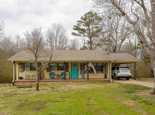 530 Lingerlost Rd, Killen, AL 35645