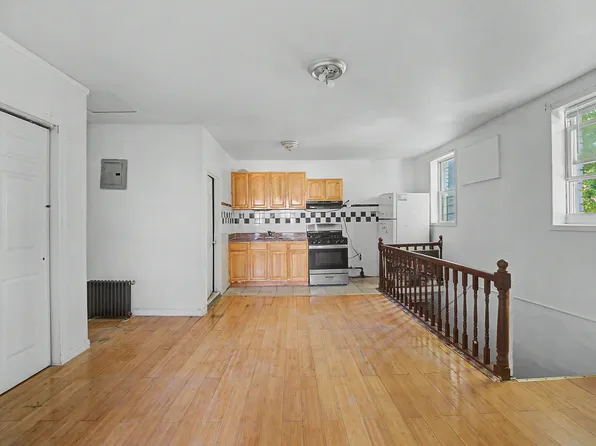 (undisclosed Address), Brooklyn, NY 11208