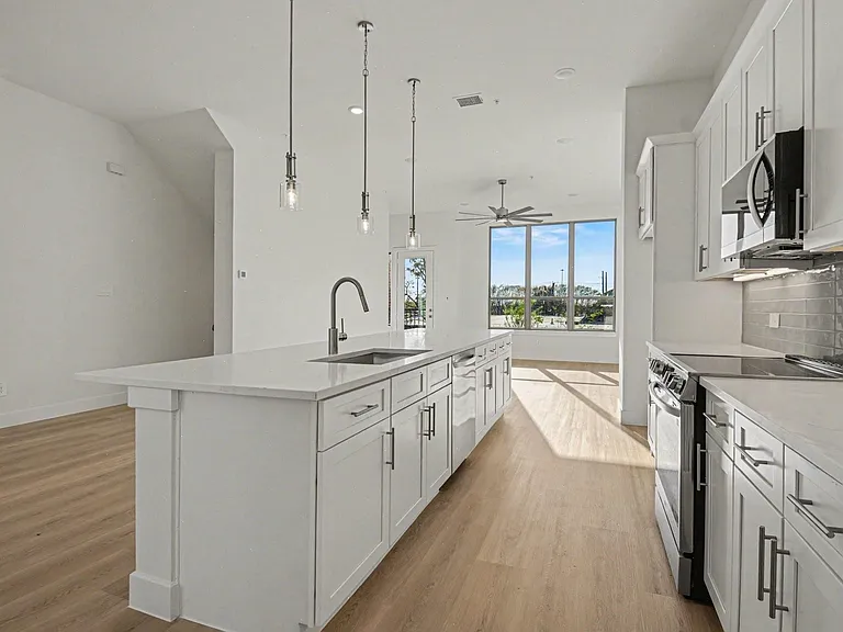 13551 Goodland St — Photo 30