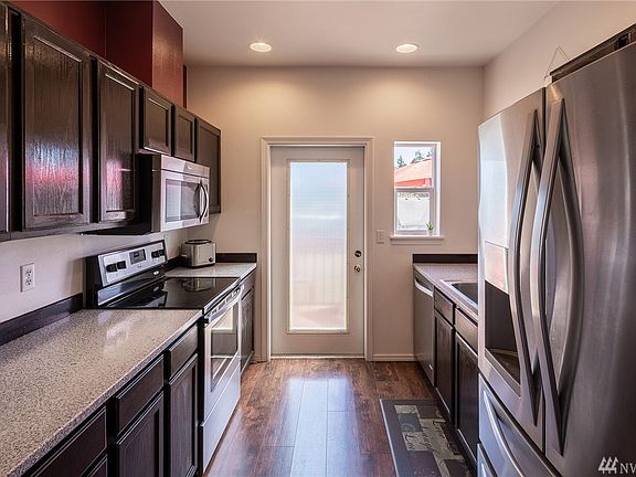 4th image of 2313 Milton Way Unit B