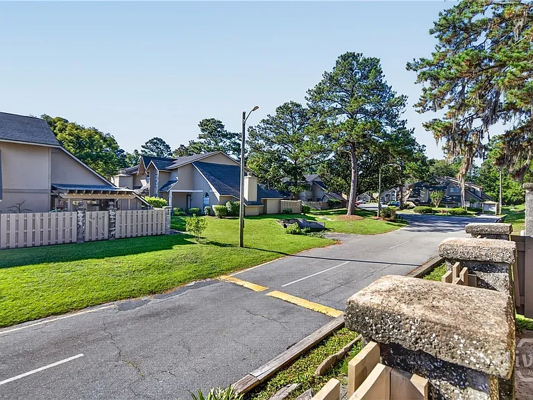 459 Mall Blvd #23 — Photo 39