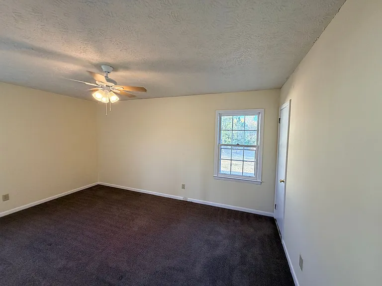 4112 Oak Dr — Photo 11