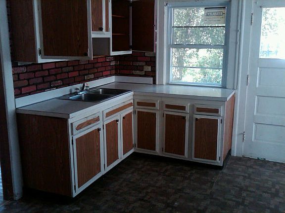 4th image of 10215 S Highland Ave