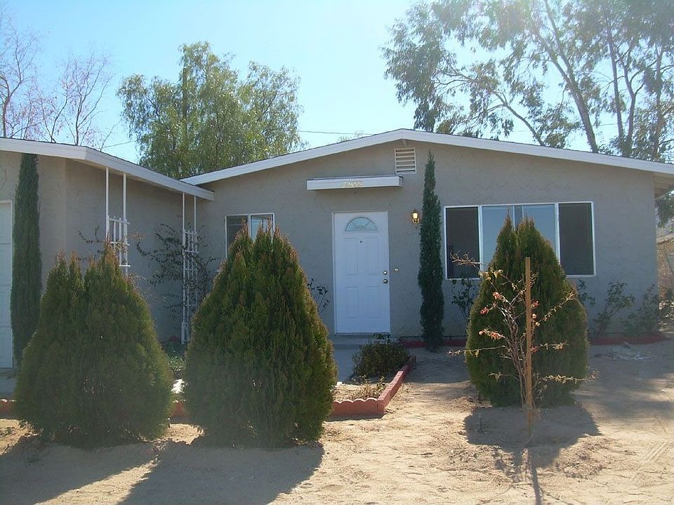 1st image of 72455 Sun Valley Dr