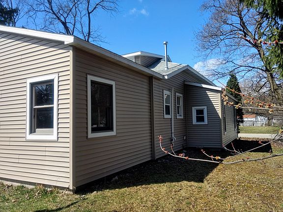 4th image of 306 E Broadway Ave