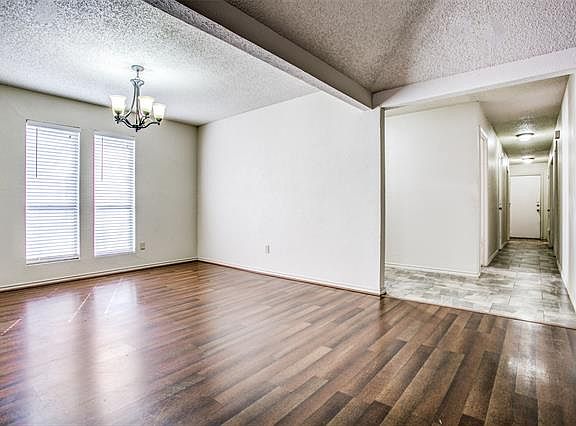 4th image of 3204 Foxboro Dr