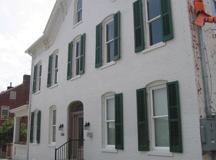 558 Broadway APT 10, Hanover, PA 17331