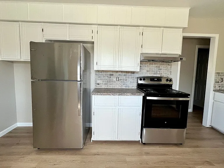 4203 SE Dorchester Dr — Photo 4