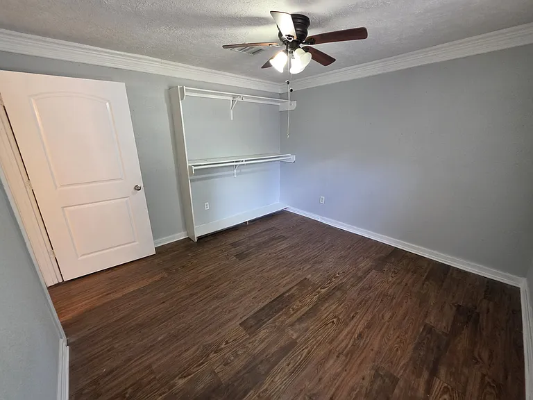 7706 Thurow St — Photo 19