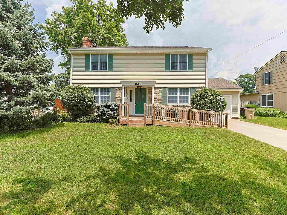 1st image of 1609 Hoover Ave
