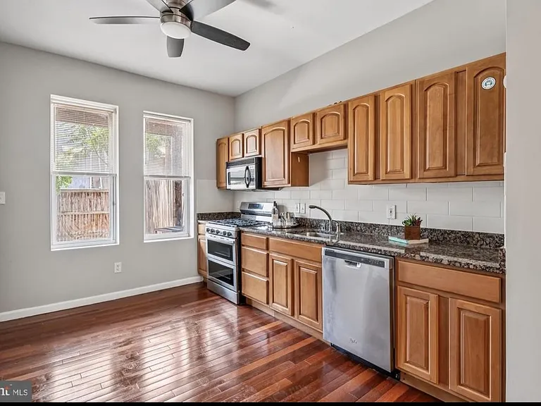 424 N Luzerne Ave — Photo 20