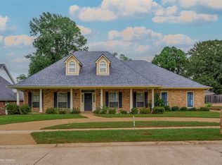9513 Stonehaven Dr, Shreveport, LA 71118