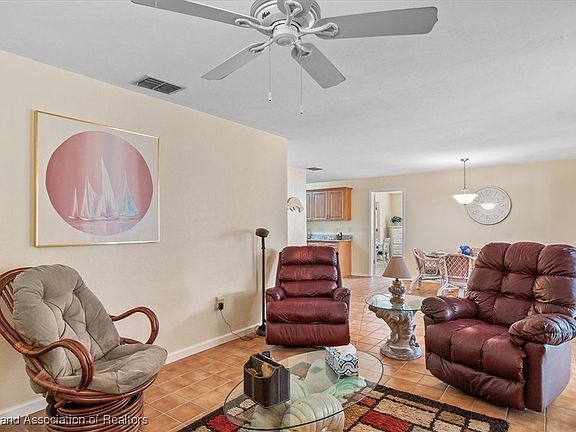 4th image of 128 Grandview Blvd