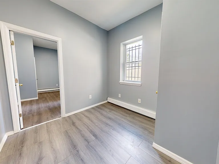 363 Forrest St #1 — Photo 8