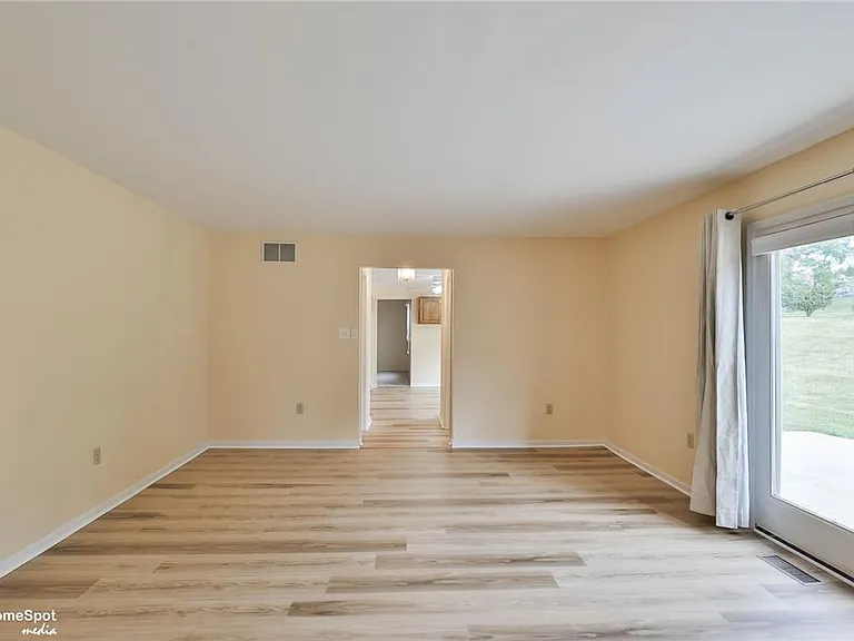 4059 Wedgewood Rd — Photo 28