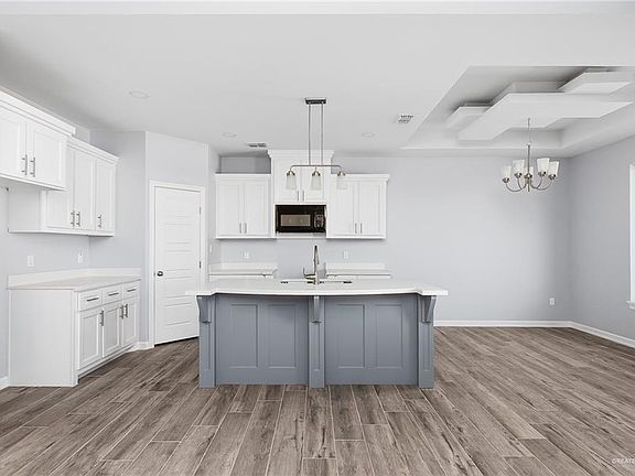 4th image of 2707 Caledonia St